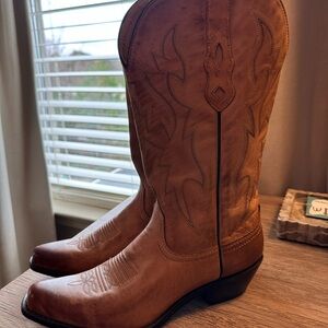 Justin Classic Tan Leather Cowboy Boots